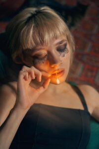 Ogródek przy bloku – jakie przepisy regulują korzystanie z terenu przy mieszkaniu na parterze