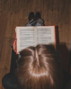 Skreślenie z listy studentów a utrata statusu studenta – co warto wiedzieć